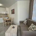 Horizon 19 'a' Apartment *